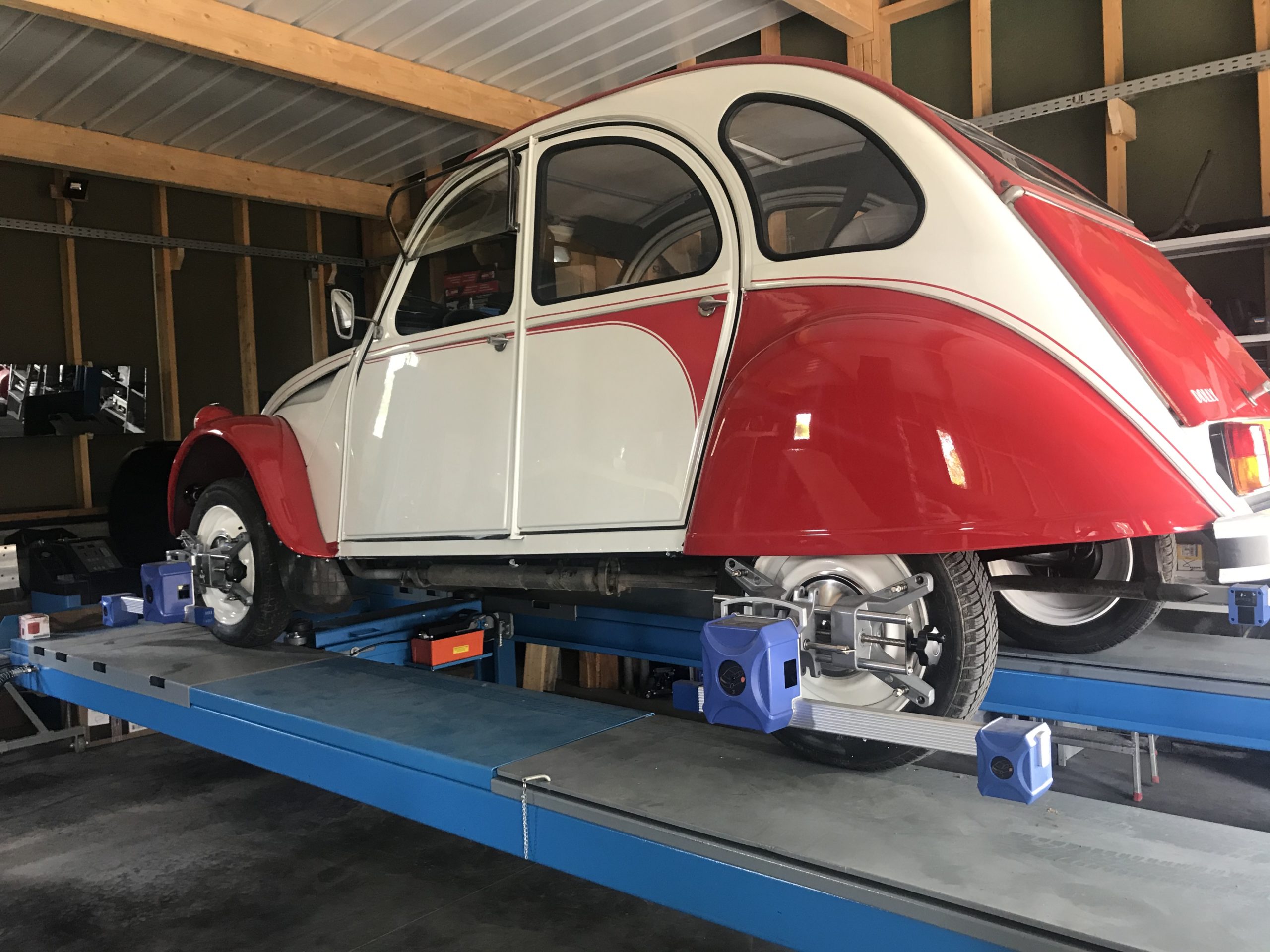 2CV-Dolly-1